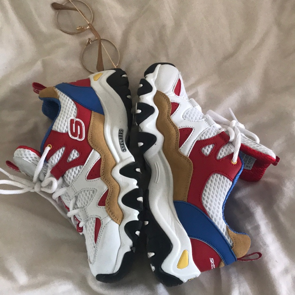 One Piece Skechers D’lites 2.0 - Picture 2 of 5